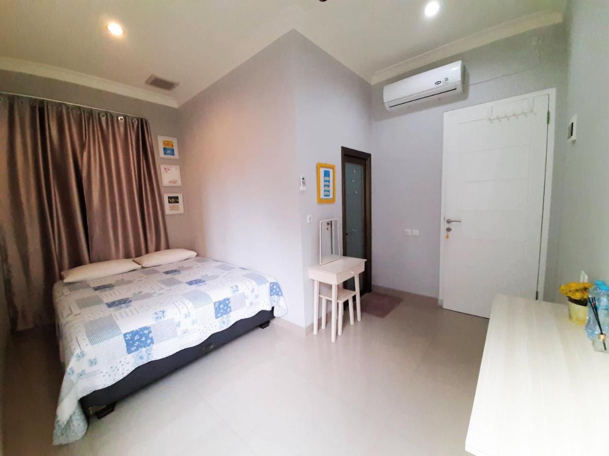Inni Homestay Μαλάνγκ Δωμάτιο φωτογραφία