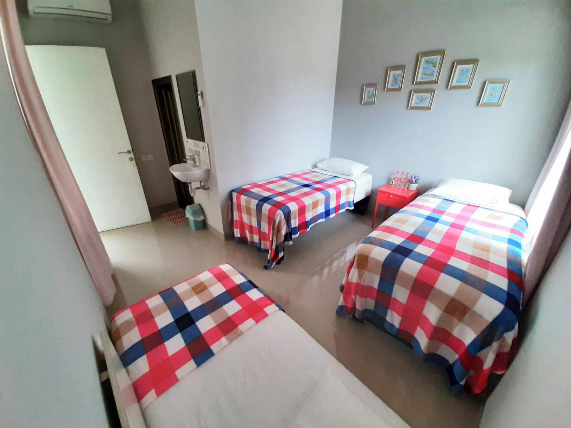 Inni Homestay Μαλάνγκ Δωμάτιο φωτογραφία